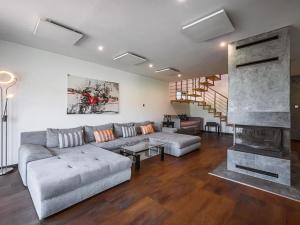 Prodej vily, Loučná pod Klínovcem, 210 m2