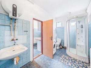 Prodej ubytování, Zálezly, 900 m2