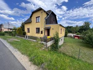 Prodej rodinného domu, Mikulovice, Hlucholazská, 250 m2