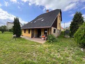 Prodej rodinného domu, Mikulovice, Hlucholazská, 250 m2