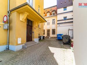 Pronájem obchodního prostoru, Mariánské Lázně, Hlavní třída, 76 m2