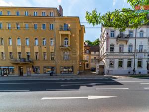 Pronájem obchodního prostoru, Mariánské Lázně, Hlavní třída, 76 m2