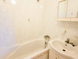 Prodej bytu 2+kk, Praha - Háje, Mendelova, 42 m2