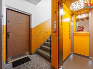 Prodej bytu 1+1, Karlovy Vary - Rybáře, U Koupaliště, 37 m2