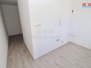 Prodej bytu 2+1, Karlovy Vary, Brigádníků, 55 m2