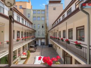 Pronájem bytu 3+kk, Praha - Vinohrady, Máchova, 67 m2