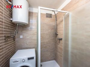 Pronájem bytu 3+kk, Praha - Kobylisy, Formánkova, 65 m2