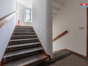 Prodej bytu 1+kk, Ostrov, Hroznětínská, 41 m2