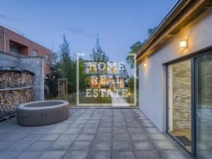 Prodej rodinného domu, Praha - Dolní Měcholupy, Na návsi, 347 m2