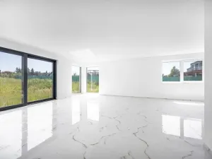 Prodej vily, Sulice, Na Okruhu, 300 m2