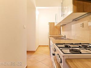 Pronájem bytu 3+1, Praha - Nové Město, Na Moráni, 60 m2