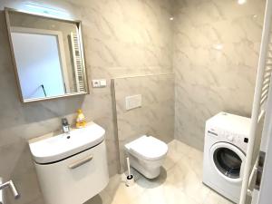 Pronájem bytu 2+kk, Praha - Smíchov, Na Celné, 55 m2