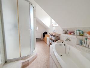 Pronájem rodinného domu, Velká Polom, 9. května, 160 m2