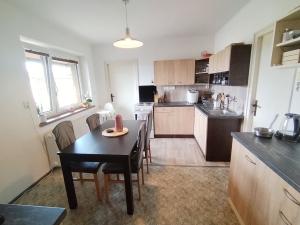 Pronájem rodinného domu, Velká Polom, 9. května, 160 m2