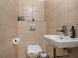 Prodej bytu 3+kk, Praha, Mezitraťová, 65 m2