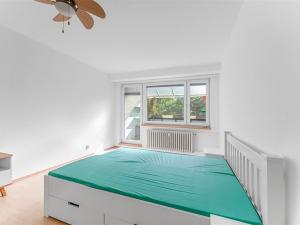 Pronájem bytu 3+kk, Praha, Kyselova, 60 m2