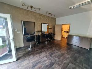 Pronájem obchodního prostoru, Neratovice, Hamplova, 74 m2