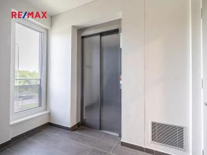Prodej bytu 1+kk, Praha - Háje, Sochorcova, 31 m2