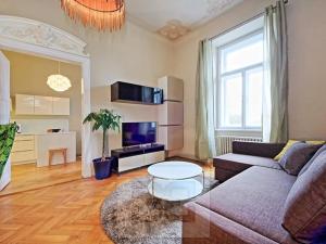 Pronájem bytu 4+1, Praha - Smíchov, 133 m2