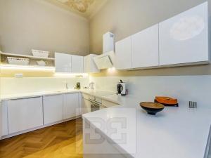 Pronájem bytu 4+1, Praha - Smíchov, 133 m2