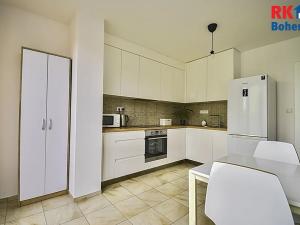 Pronájem bytu 2+1, Praha - Vršovice, Petrohradská, 51 m2
