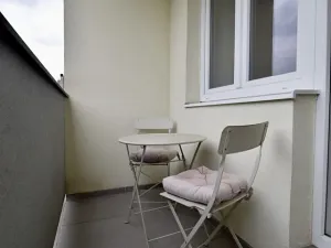 Pronájem bytu 2+1, Praha - Vršovice, Petrohradská, 51 m2