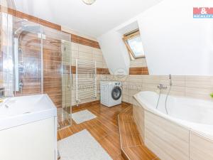 Prodej bytu 5+1, Praha - Horní Počernice, Dobrošovská, 149 m2