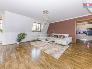 Prodej bytu 5+1, Praha - Horní Počernice, Dobrošovská, 149 m2