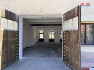 Pronájem garážového stání, Horažďovice, Husovo náměstí, 89 m2