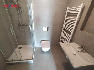 Pronájem bytu 3+kk, Praha - Modřany, Vorařská, 92 m2