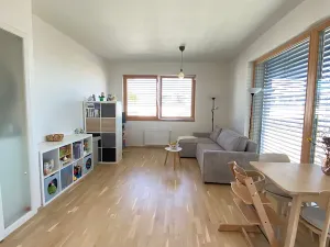 Pronájem bytu 2+kk, Praha - Malešice, Univerzitní, 50 m2
