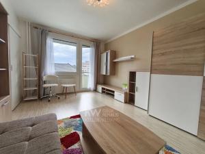 Pronájem bytu 1+1, Tábor, Petrohradská, 38 m2