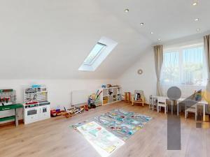 Prodej rodinného domu, Vinařice, 269 m2