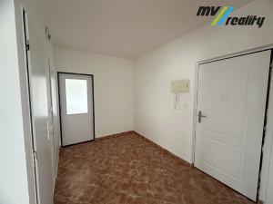 Prodej bytu 2+1, Milovice, Krátká, 46 m2