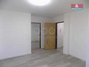 Pronájem bytu 3+1, Kostomlaty nad Labem, Průběžná, 70 m2