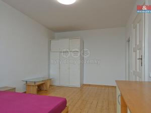 Pronájem bytu 4+1, Čáslav - Čáslav-Nové Město, Husova, 98 m2