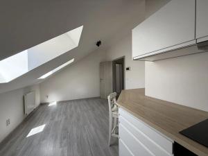 Pronájem bytu 2+kk, Praha - Vršovice, Košická, 41 m2