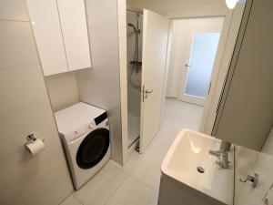 Pronájem bytu 1+kk, Brno, Firkušného, 44 m2