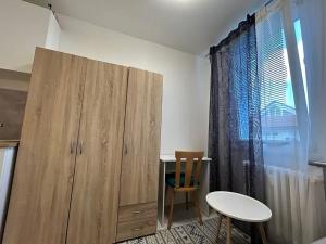 Pronájem bytu 1+kk, Praha - Háje, Hviezdoslavova, 18 m2