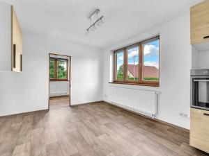 Prodej bytu 3+1, Býchory, 72 m2