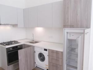 Pronájem bytu 2+kk, Praha - Vršovice, Žitomírská, 41 m2