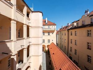 Pronájem bytu 2+1, Praha - Malá Strana, Mostecká, 68 m2