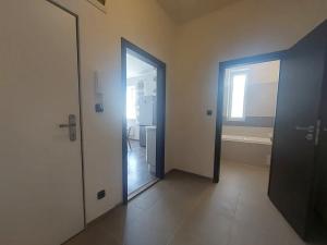 Pronájem bytu 2+kk, Praha - Hostivař, 46 m2