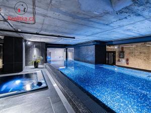 Prodej atypického bytu, Praha - Modřany, Československého exilu, 124 m2