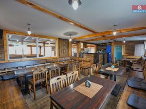 Prodej restaurace, Chropyně, Hanácké náměstí, 249 m2