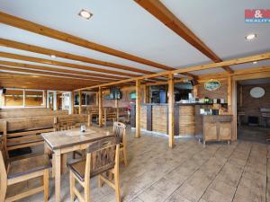 Prodej restaurace, Chropyně, Hanácké náměstí, 249 m2