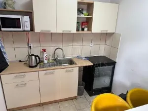 Pronájem skladu, Praha - Horní Počernice, Ve žlíbku, 272 m2