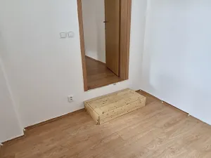 Pronájem bytu 1+1, Krupka, Koněvova, 48 m2