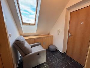 Prodej bytu 2+kk, Jesenice, Lomená, 45 m2