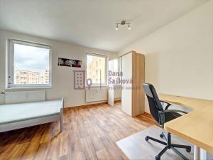 Pronájem bytu 3+1, Jindřichův Hradec, Kosmonautů, 82 m2